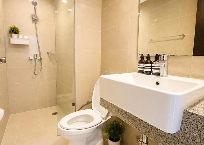 View Corner In Uptown Bgc, Style, Fast Wifi, Walk To Malls, *