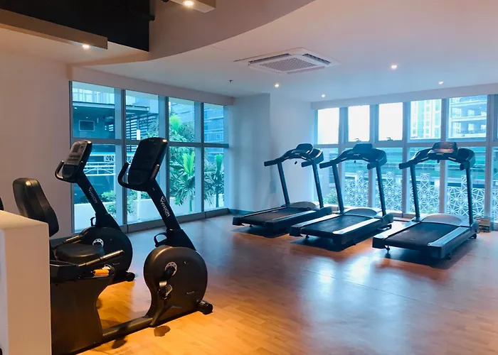 View Corner In Uptown Bgc, Style, Fast Wifi, Walk To Malls, Apartahotel Manila